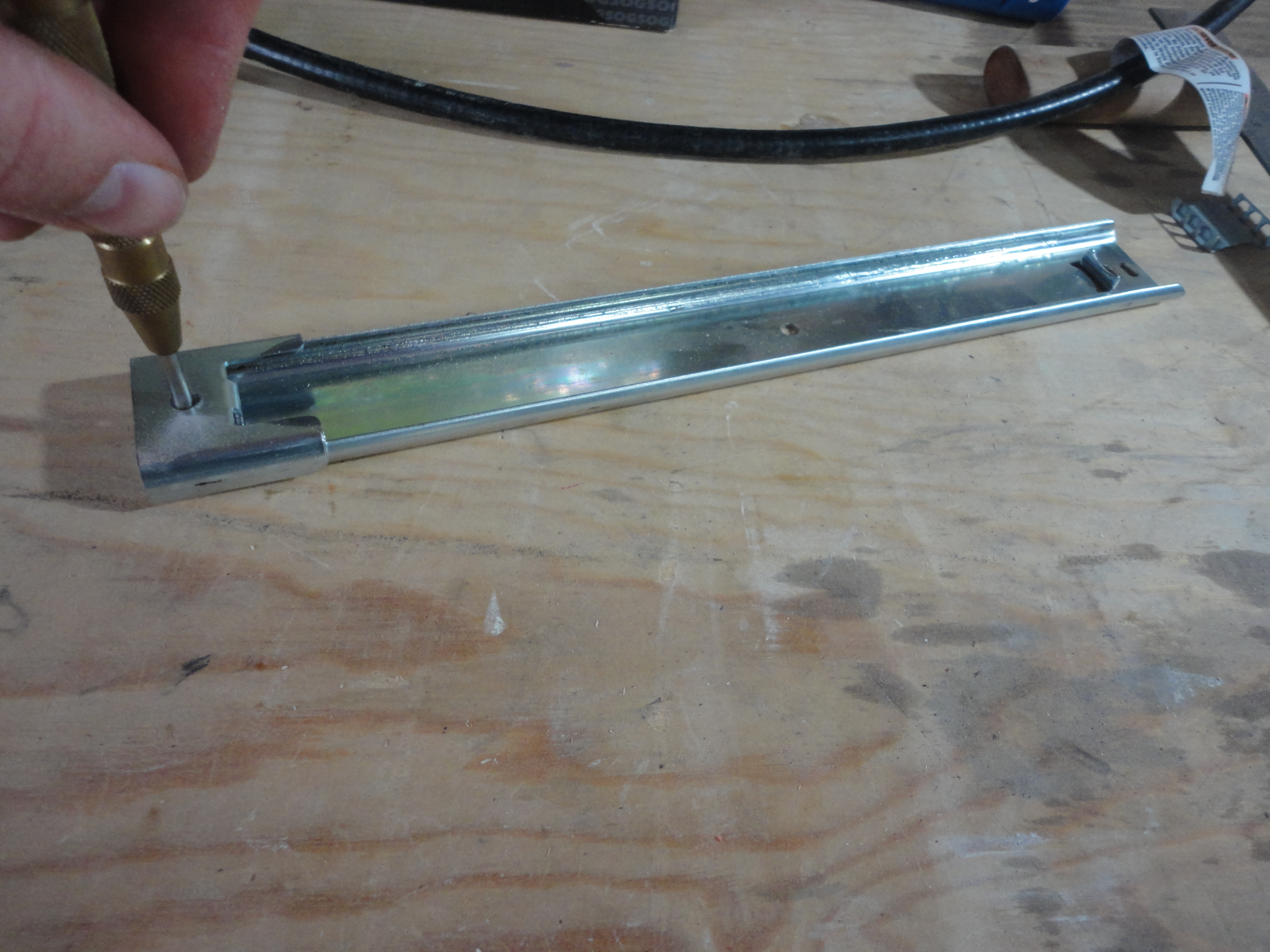 Assassin's Creed Hidden Blade Functional Prop!! 13 Steps (with