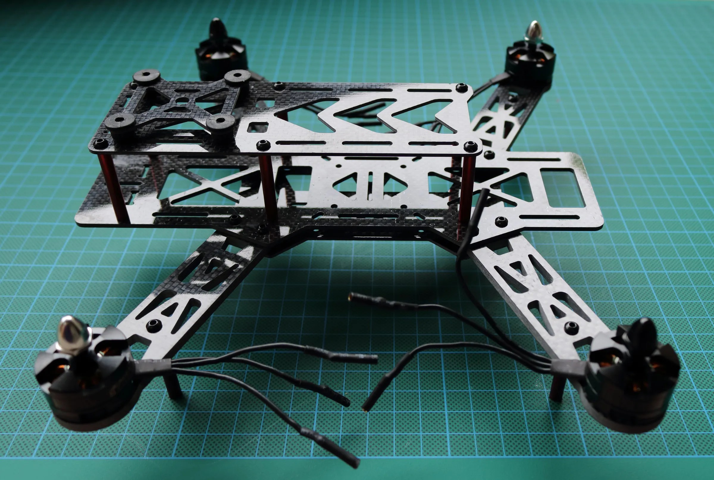Design, Build and Improve a Quadcopter 34 Steps (with Pictures