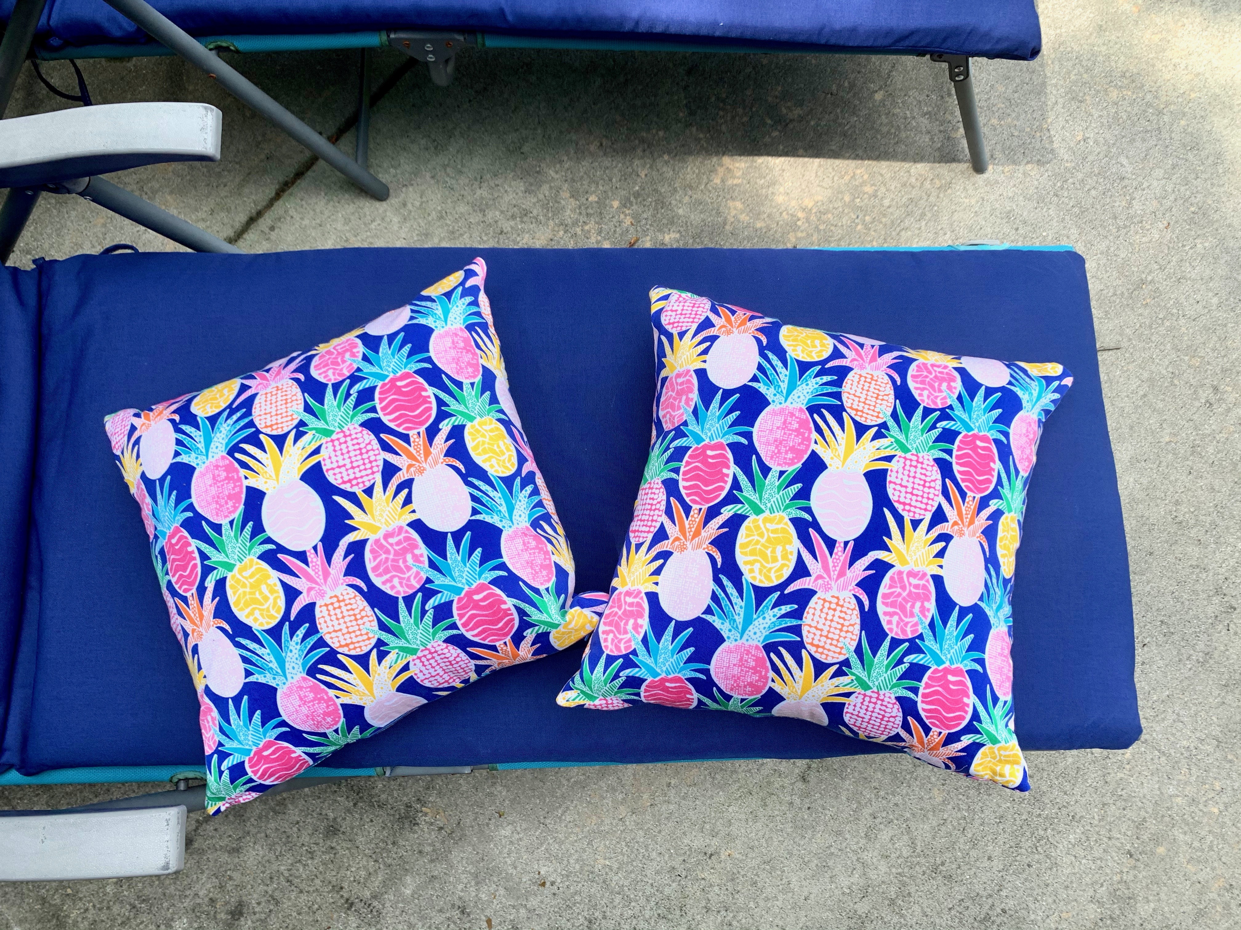 Make Outdoor Pillows With Washable Covers! 5 Steps (with Pictures