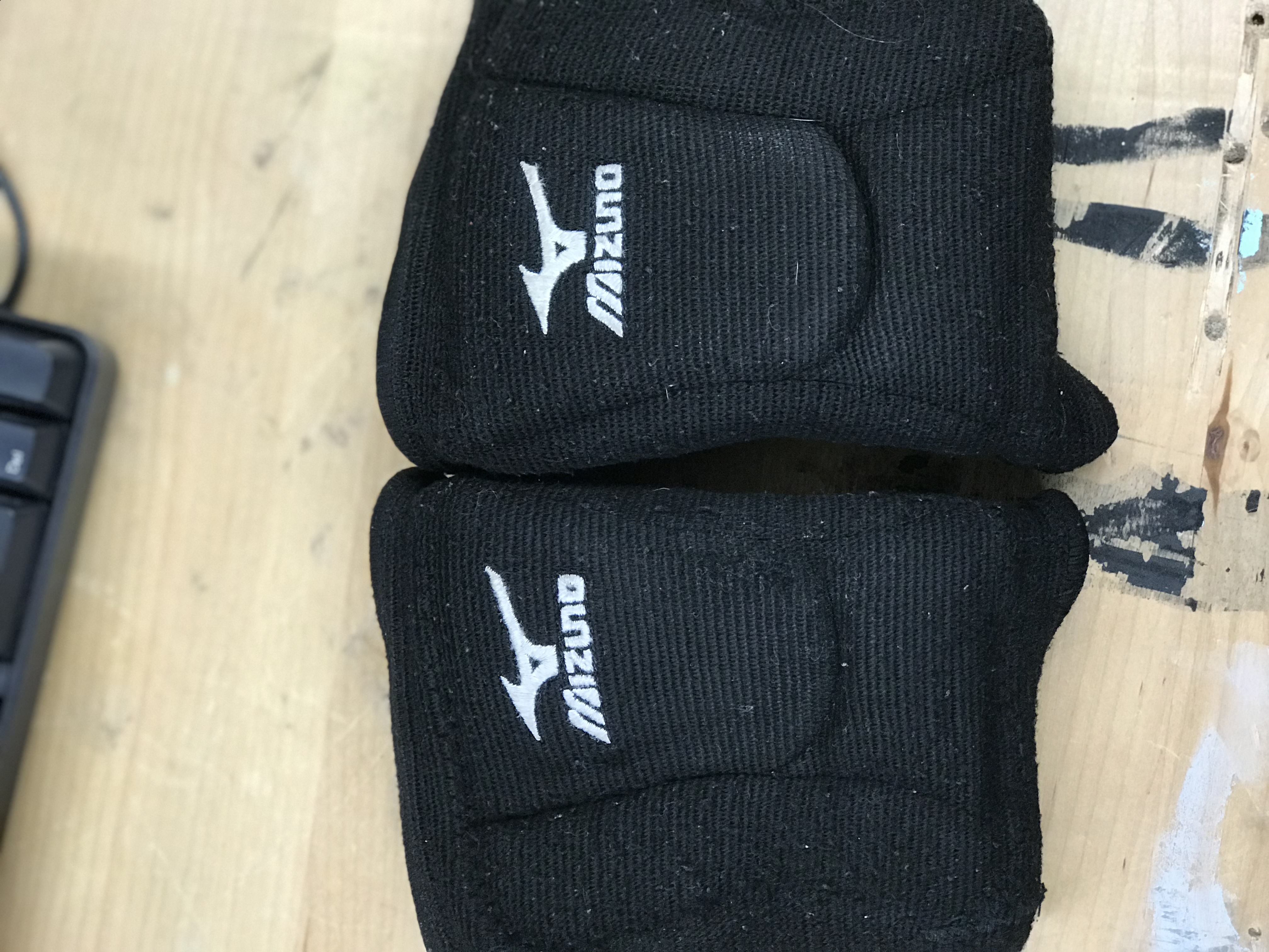 How to Do a Roll Dive in Volleyball (for Experienced Players) 10