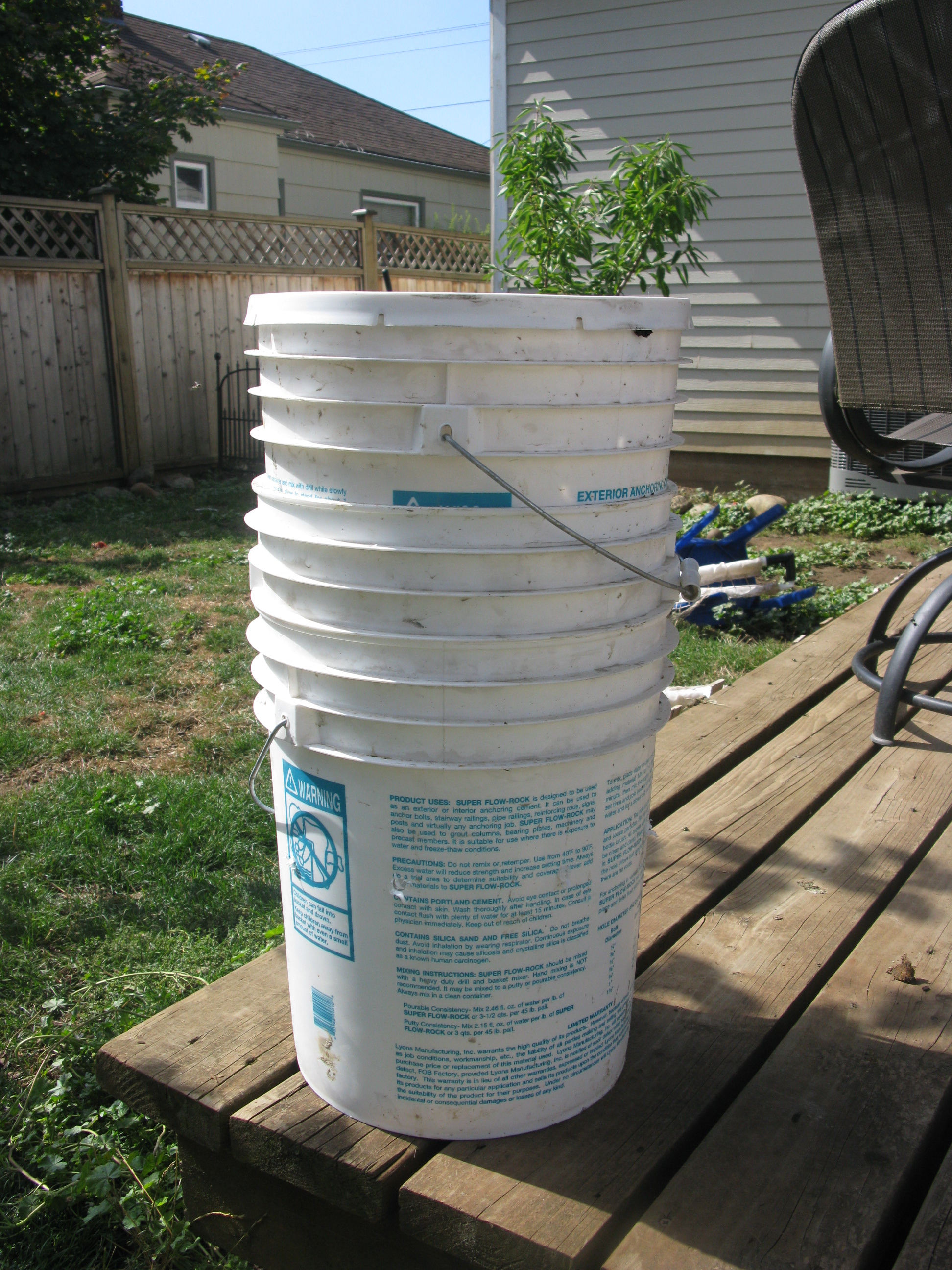 Stackable Worm Condos/bins 4 Steps Instructables