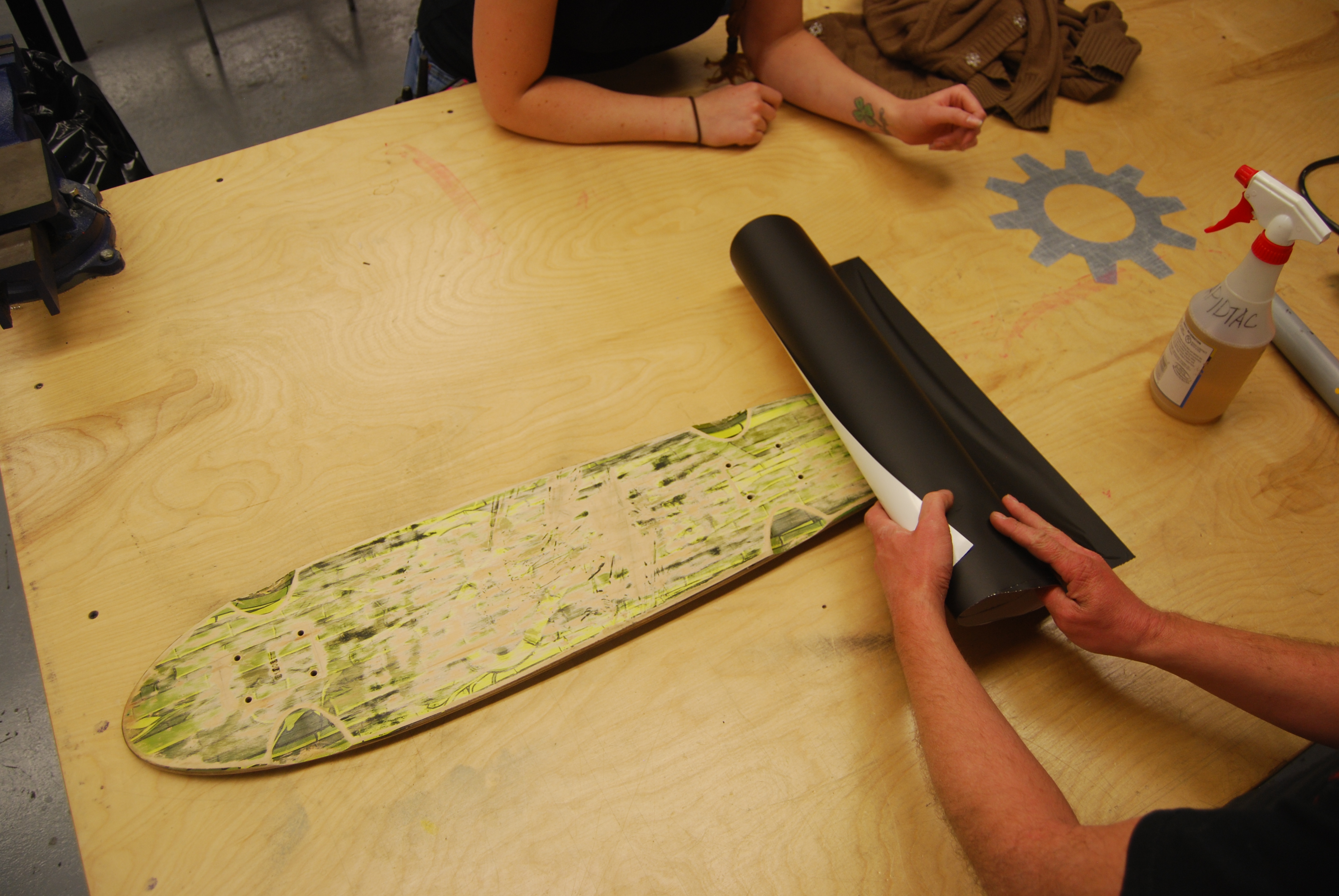 Applying Vinyl to Curved Surfaces 4 Steps (with Pictures) Instructables