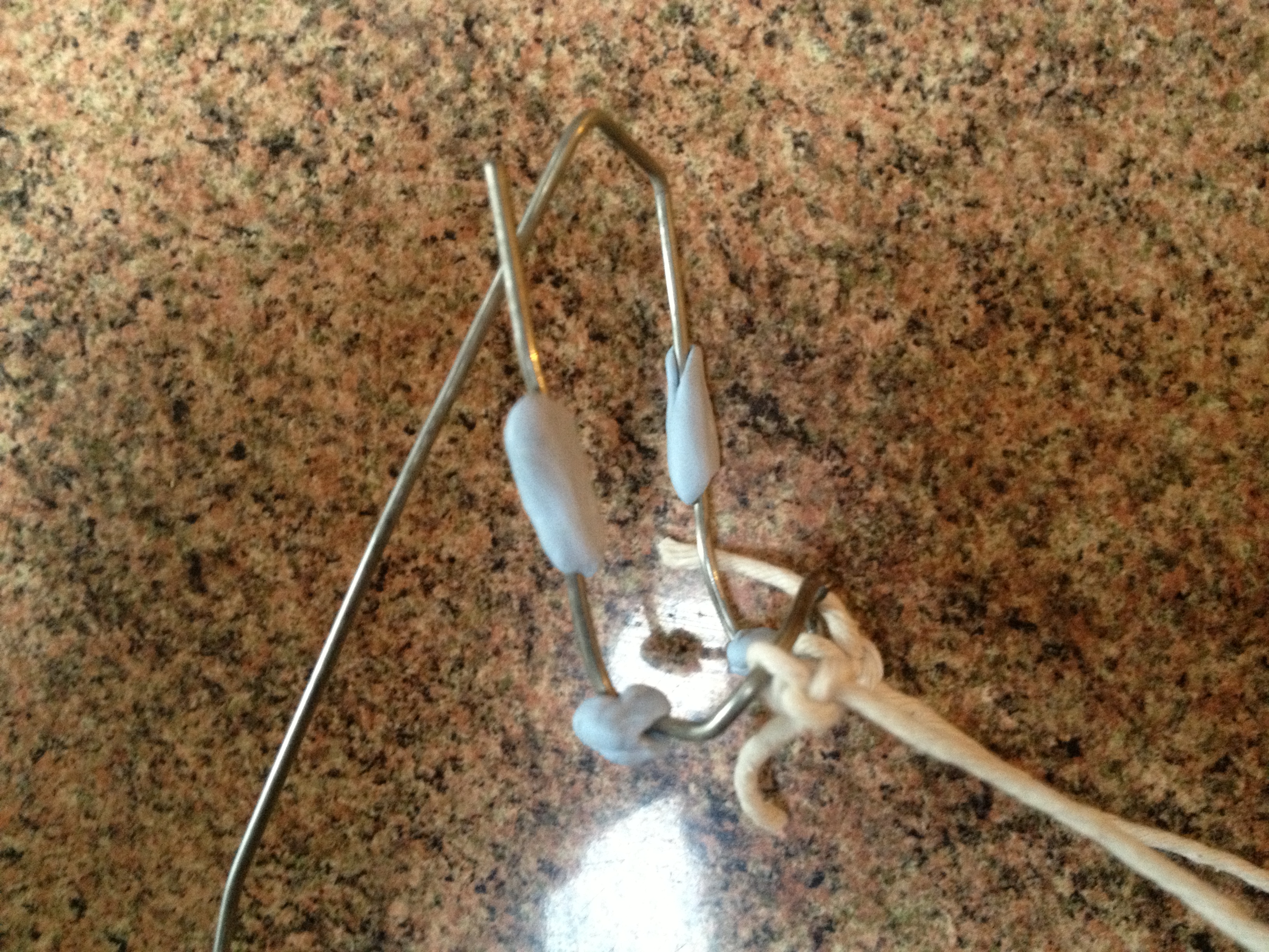 Wire Coathanger Hands Free Phone Holder 6 Steps Instructables