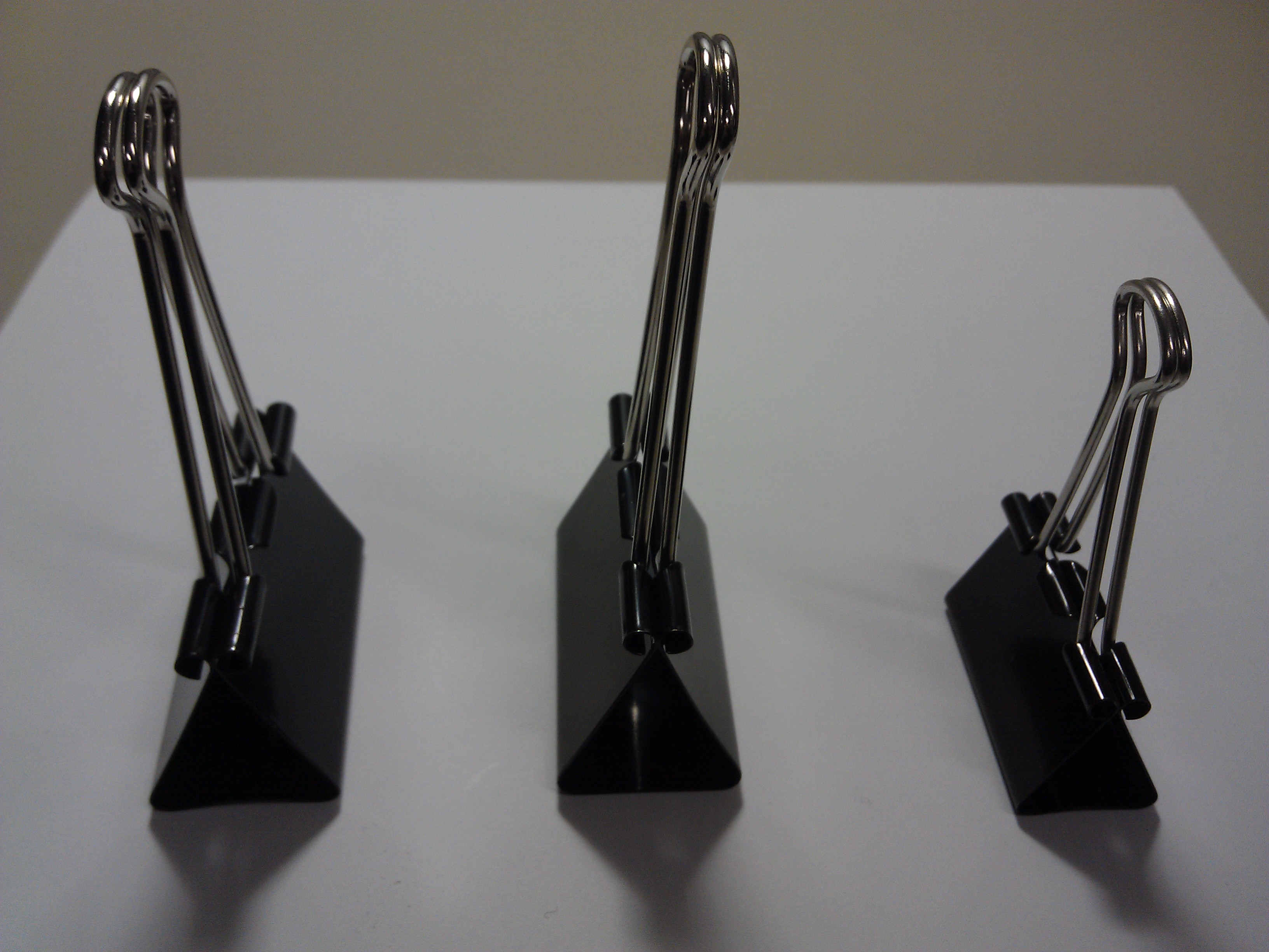 Threebinderclip Smart Phone Holder 4 Steps Instructables