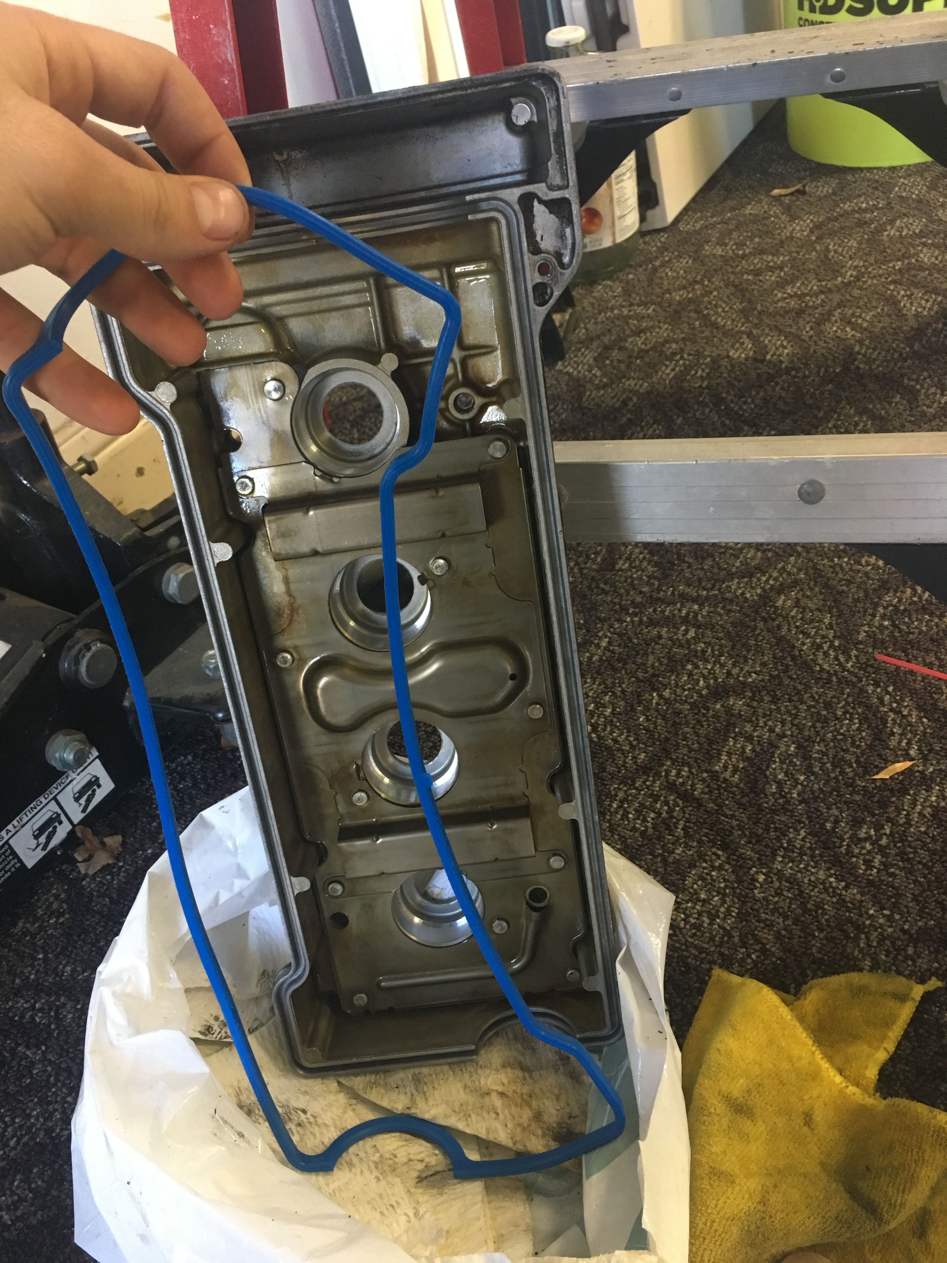 Replacing Valve Cover Gasket & Spark Plug Seals 1997 Toyota Corolla, 1