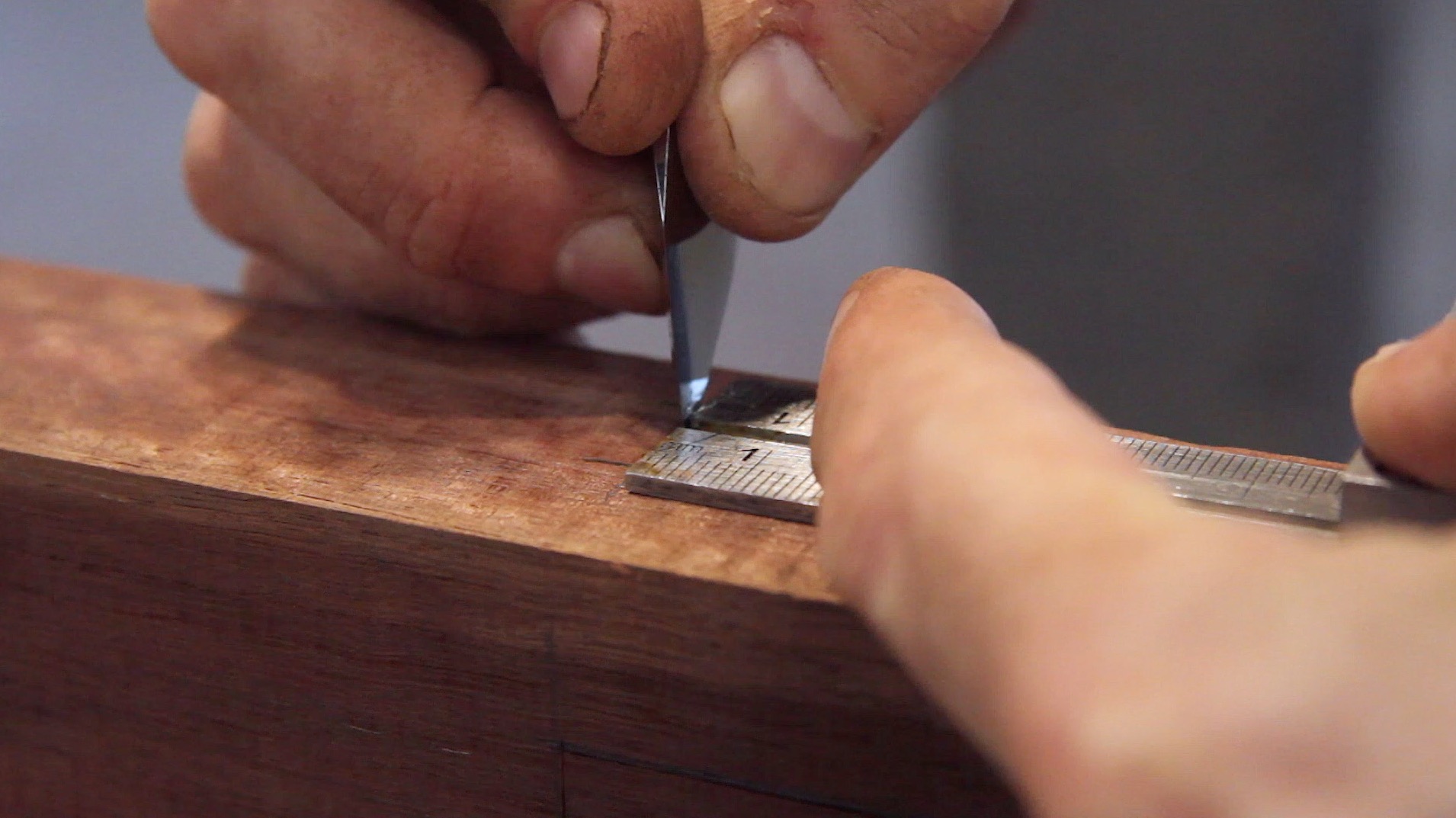 How to Make a Simple Table Leg Assembly Using Mortise and Tenon Joinery