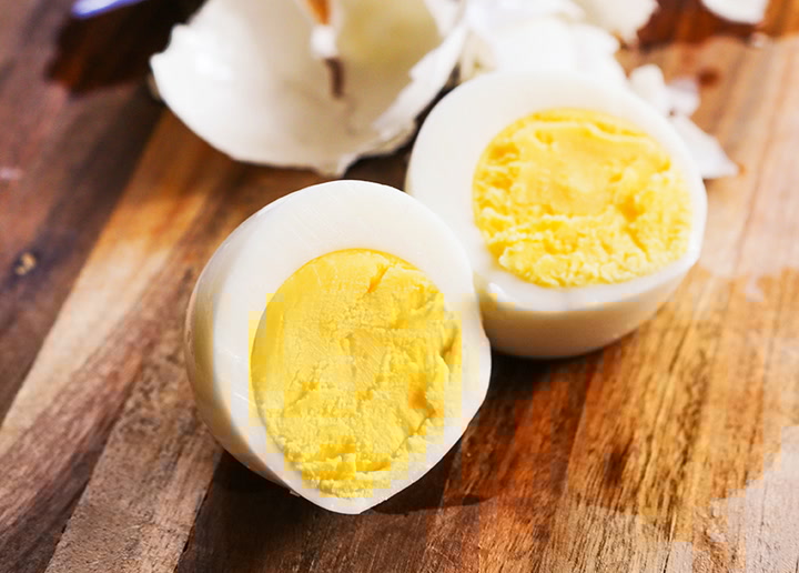 Are Boiled Egg Whites Bad For Dogs