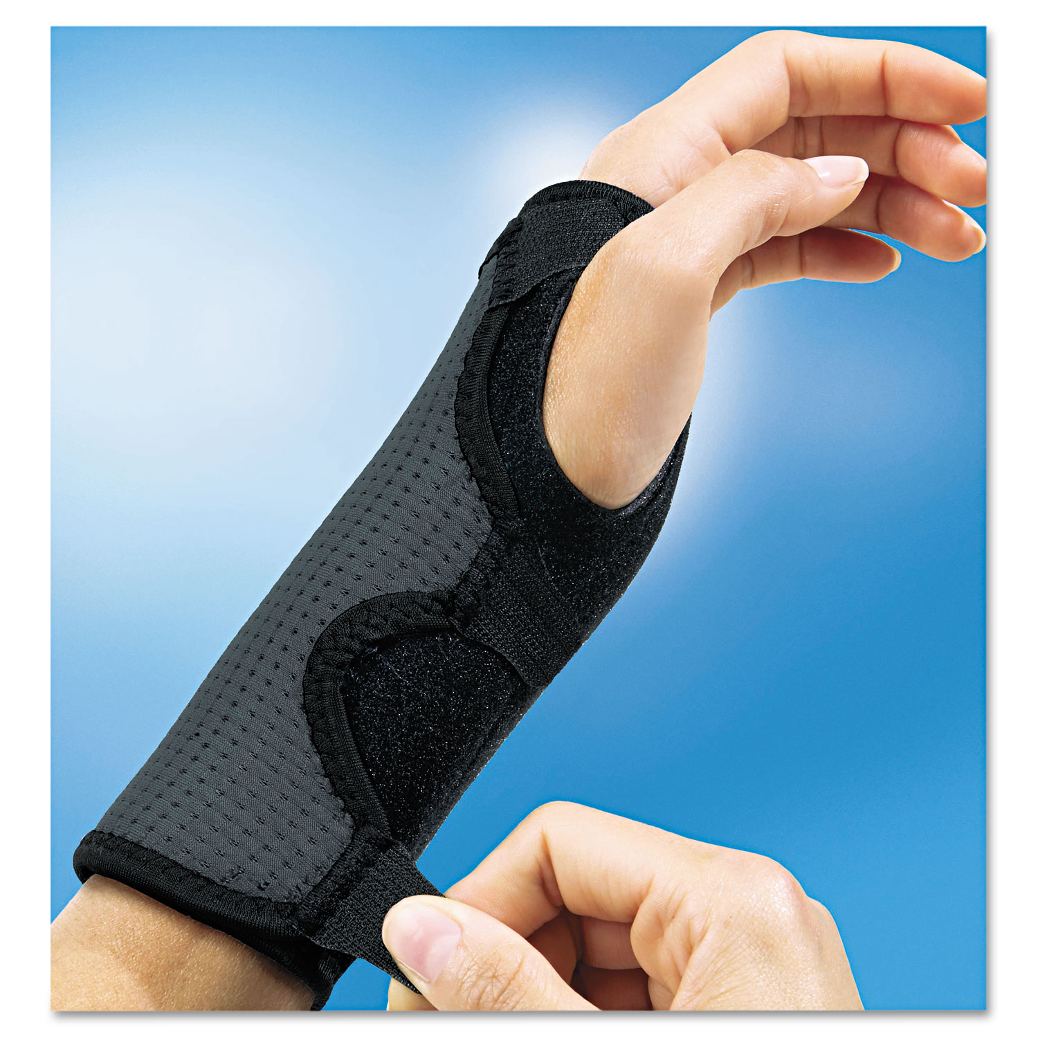 Adjustable Reversible Splint Wrist Brace by FUTURO™ MMM10770EN