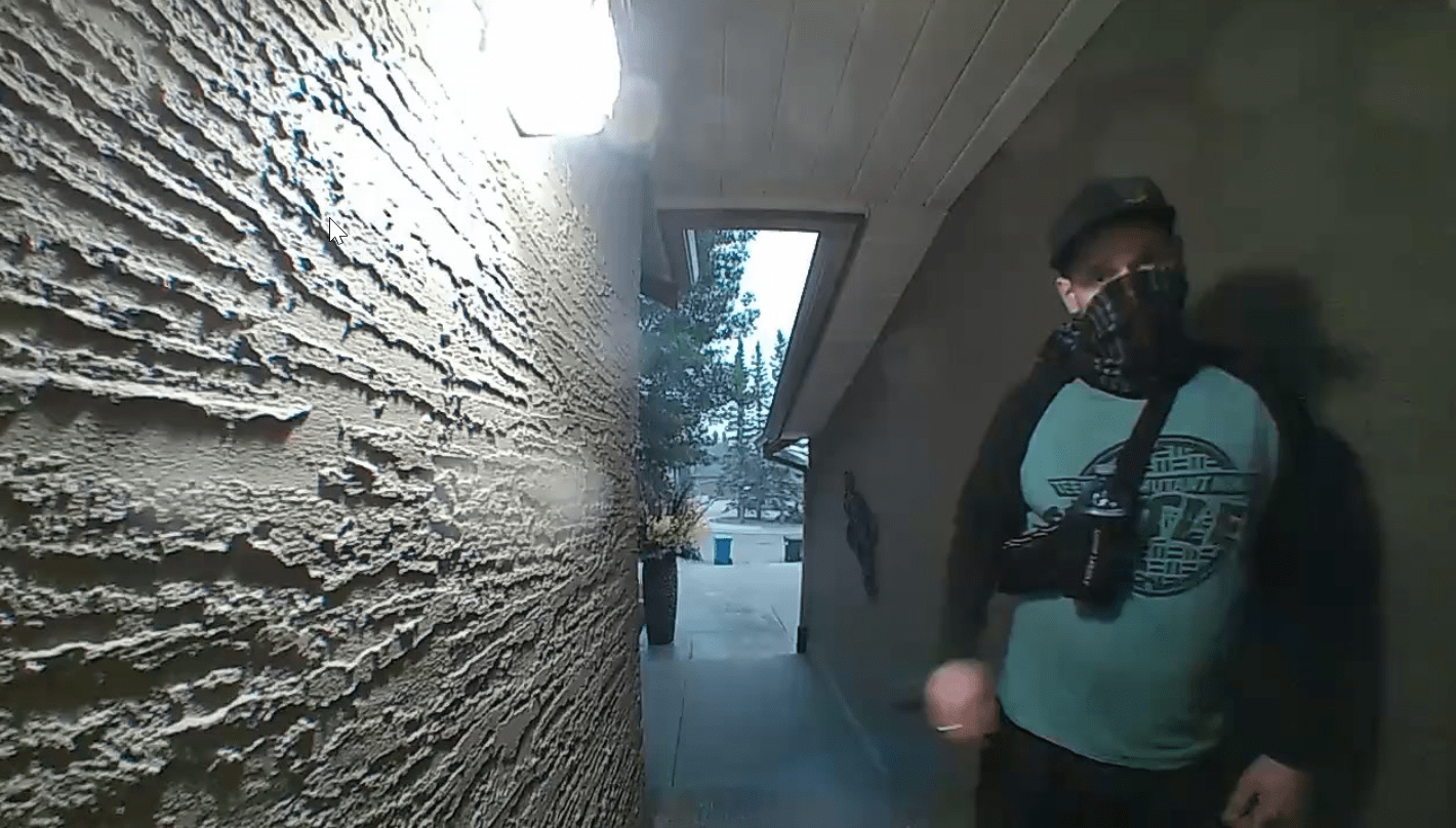 Police look to identify Edgemont break and enter suspects