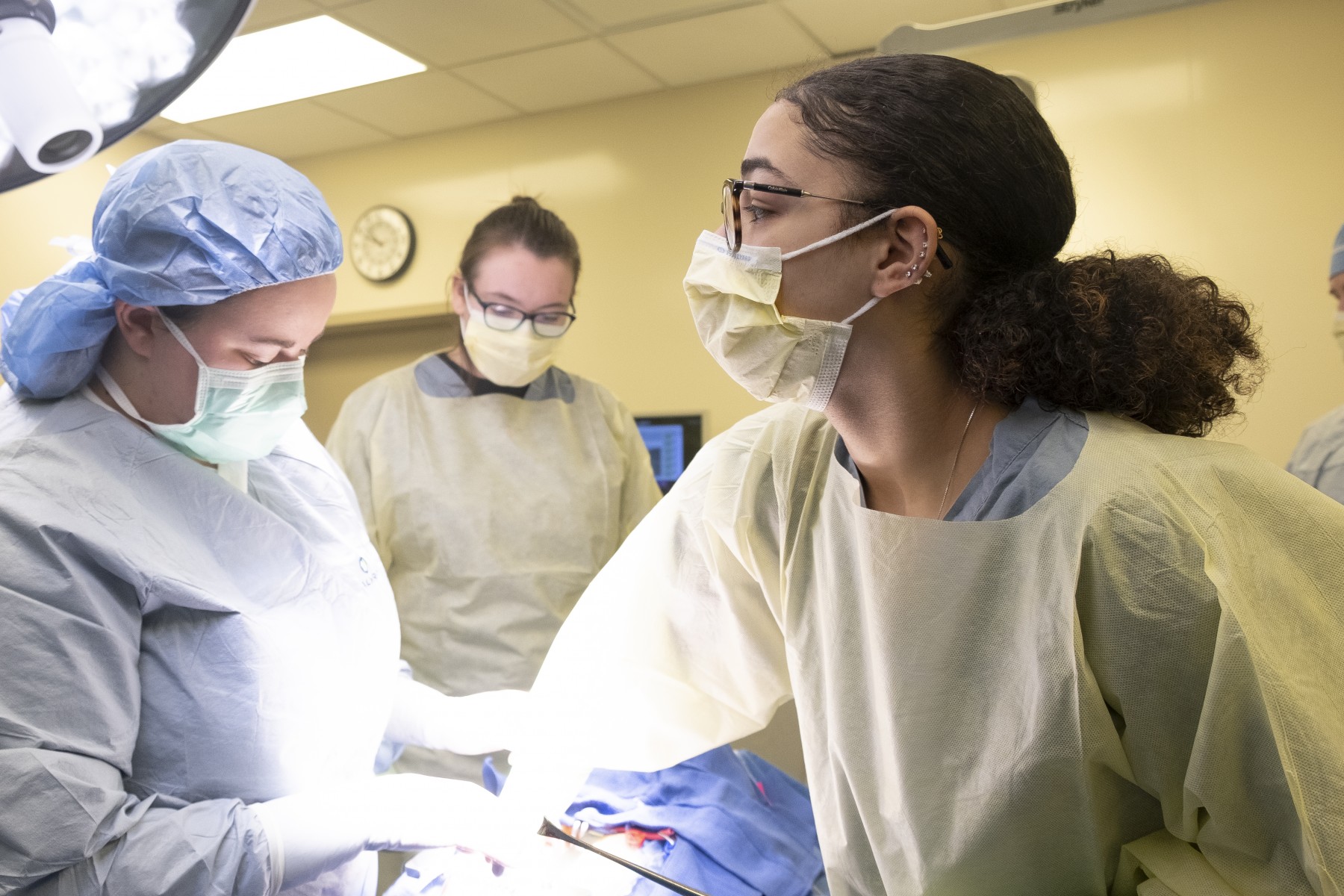 PreMed Students Get a Jump on Surgical Experience