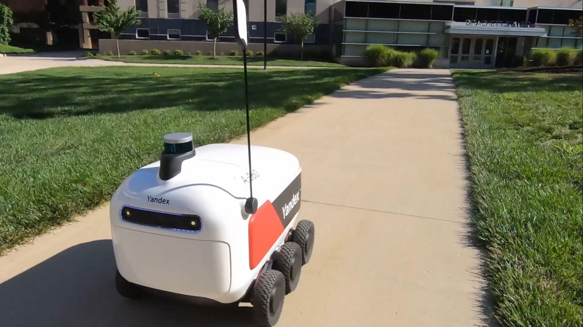 Rovers offer autonomous food delivery to Ohio State campus