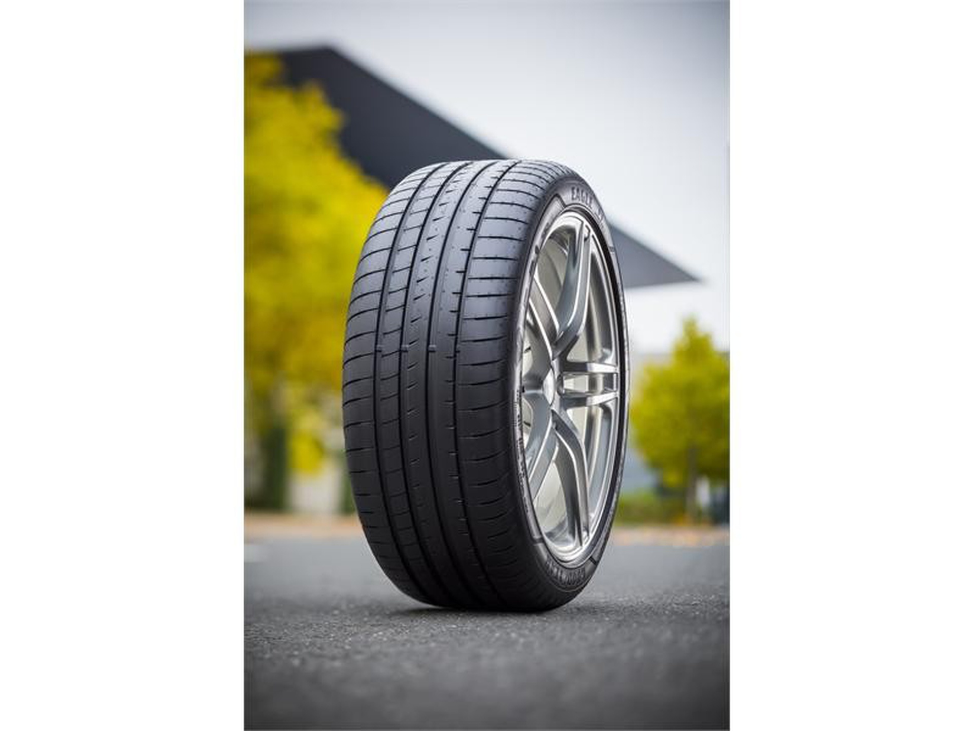 New Goodyear UltraHigh Performance Tire Eagle F1 Asymmetric 3 chosen for Porsche Panamera