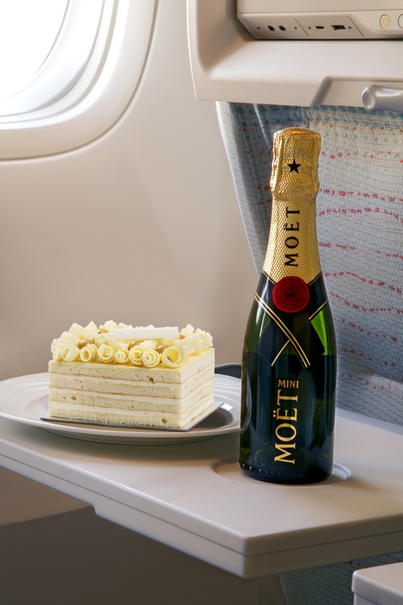 Emirates gives travellers a special treat for Valentine’s Day