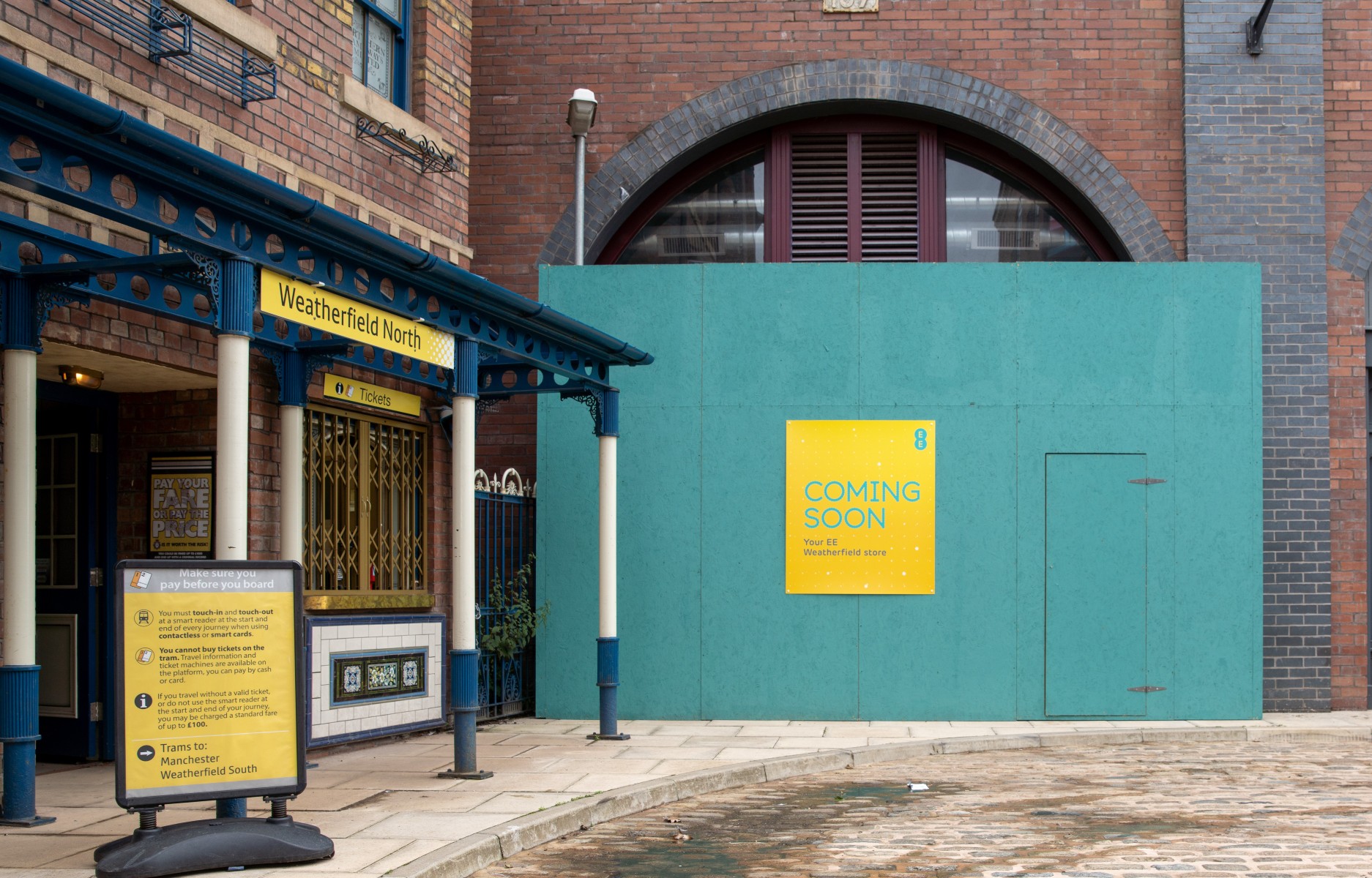 EE and ITV unveil latest store opening on the cobbles of Coronation