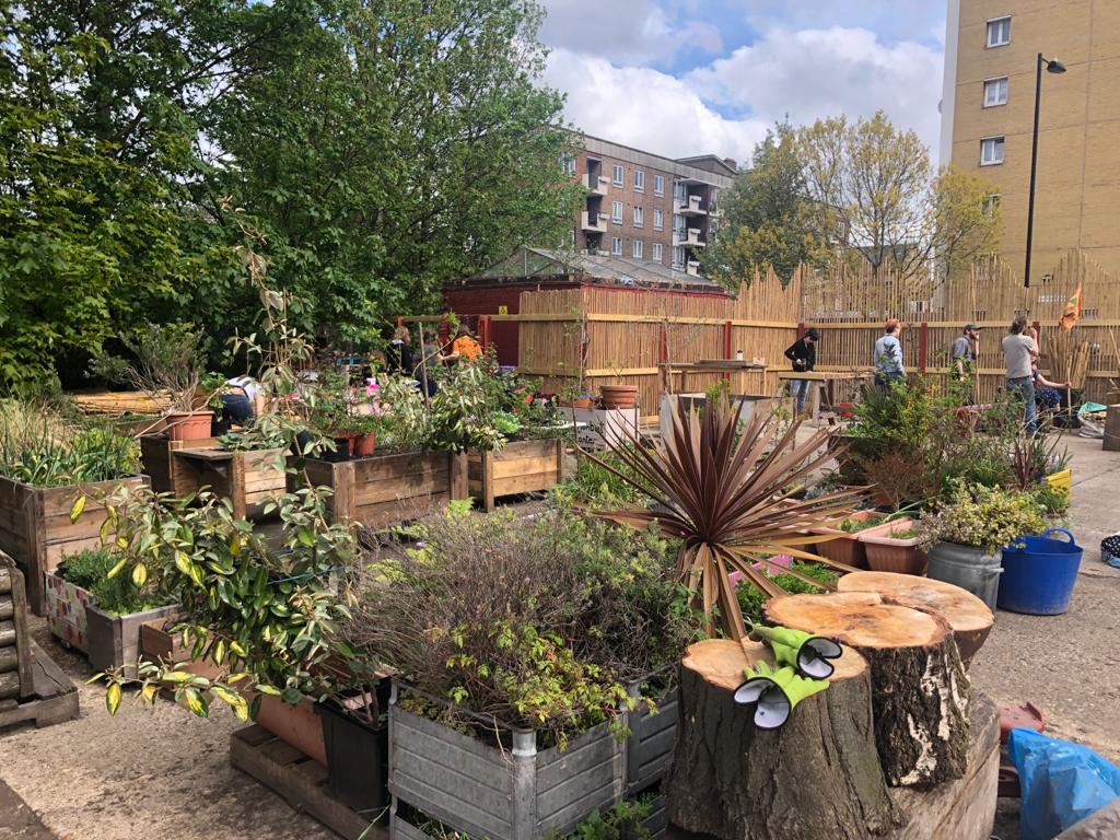 The Garden of Earthly Delights to stay near Hackney Central station