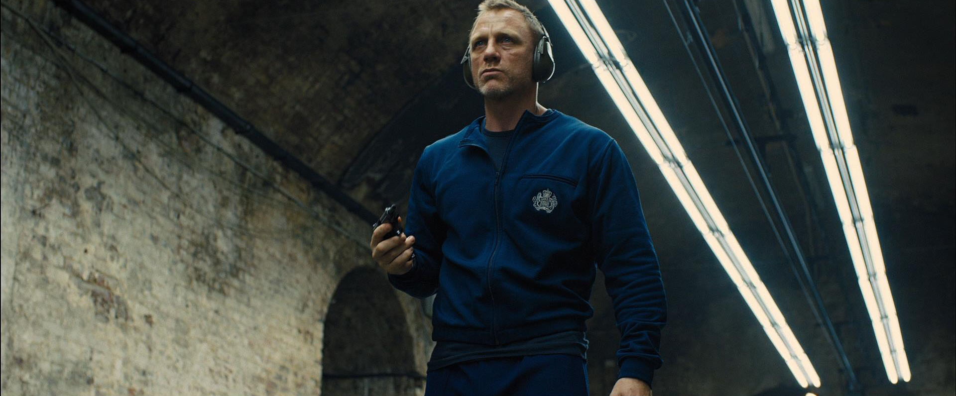 James Bond’s Tracksuit Prop Store Ultimate Movie Collectables