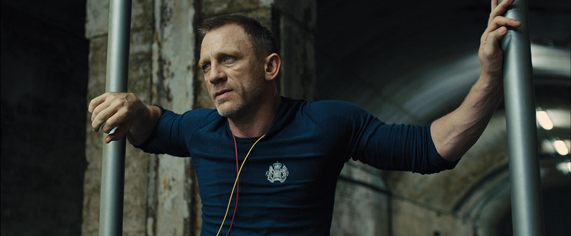 James Bond’s Tracksuit Prop Store Ultimate Movie Collectables