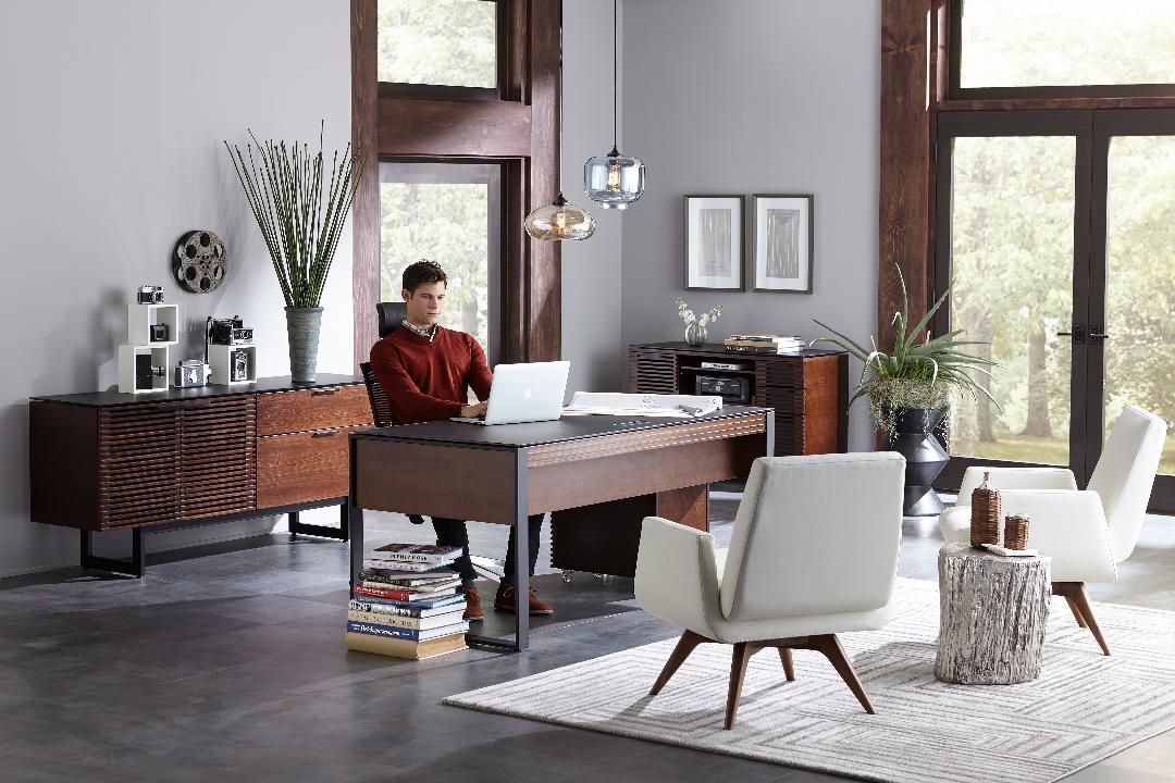 Over viewing the Importance of Office Furniture for Enhancing Working