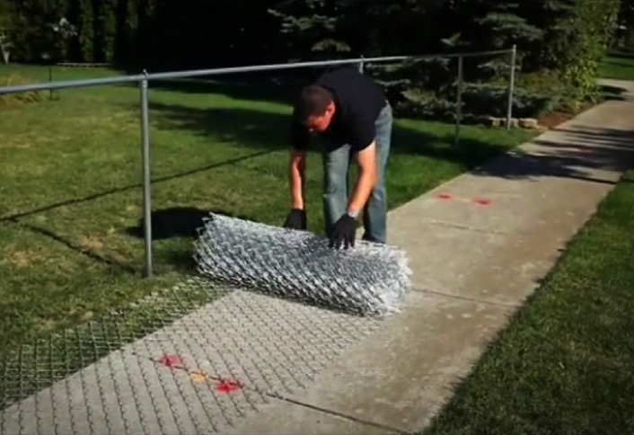 Guide to Installing a ChainLink Fence at The Home Depot