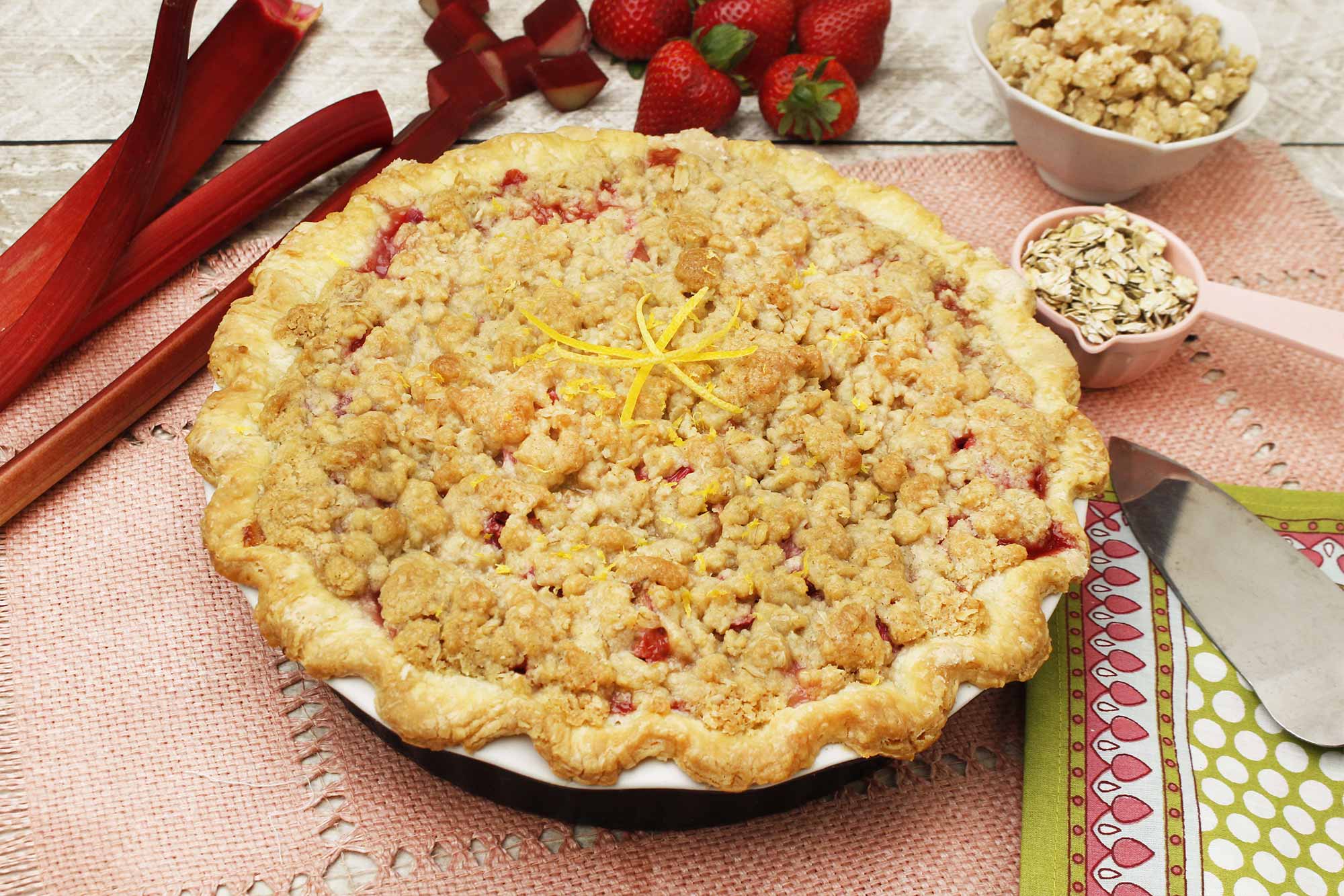 Full Circle Recipe Strawberry Rhubarb Pie with Streusel Topping