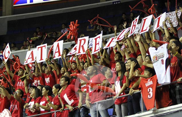 Alaska denies 'hakot' claim, says busloads of supporters not paid fans