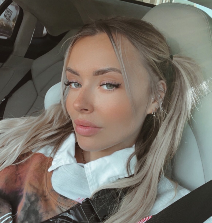 Corinna Kopf Biography, Age, Career and Net Worth Contents101(011)