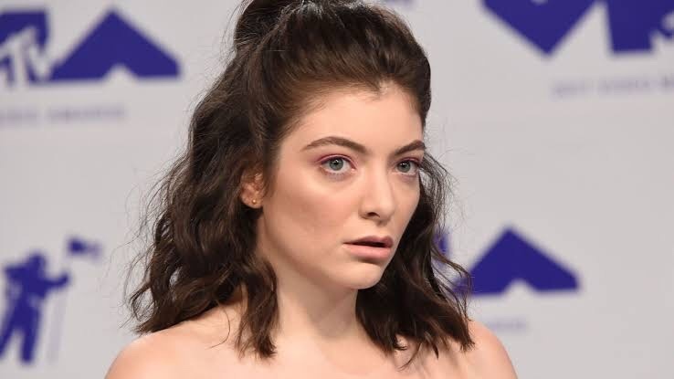 Lorde Biography, Real Name,Age, Musics and Net Worth – Contents101