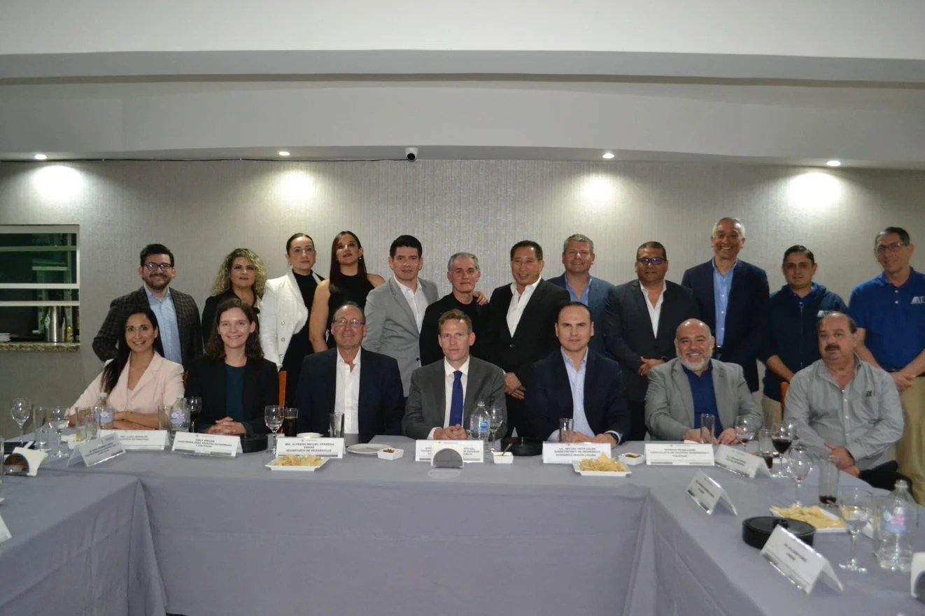 Sector automotriz es estratégico para el desarrollo del Estado Alfredo