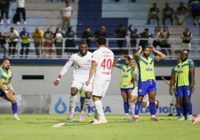 Olimpia rescata un empate agónico y sigue líder de la Liga Nacional