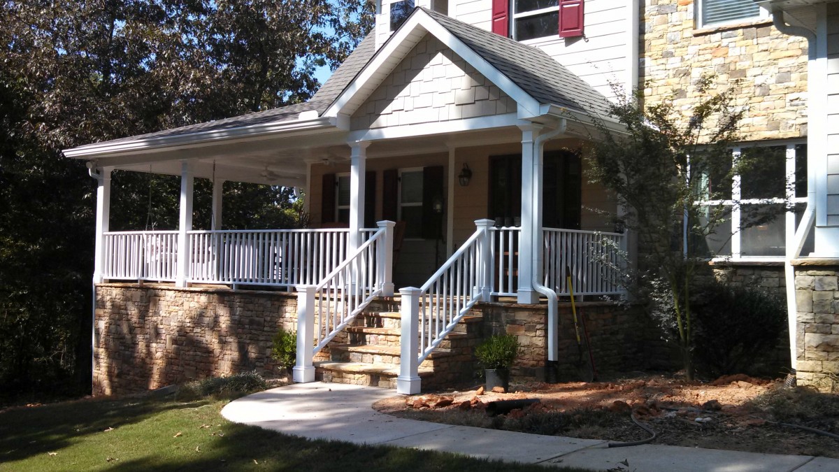Front Porch Construction and Remodeling ContractorMen