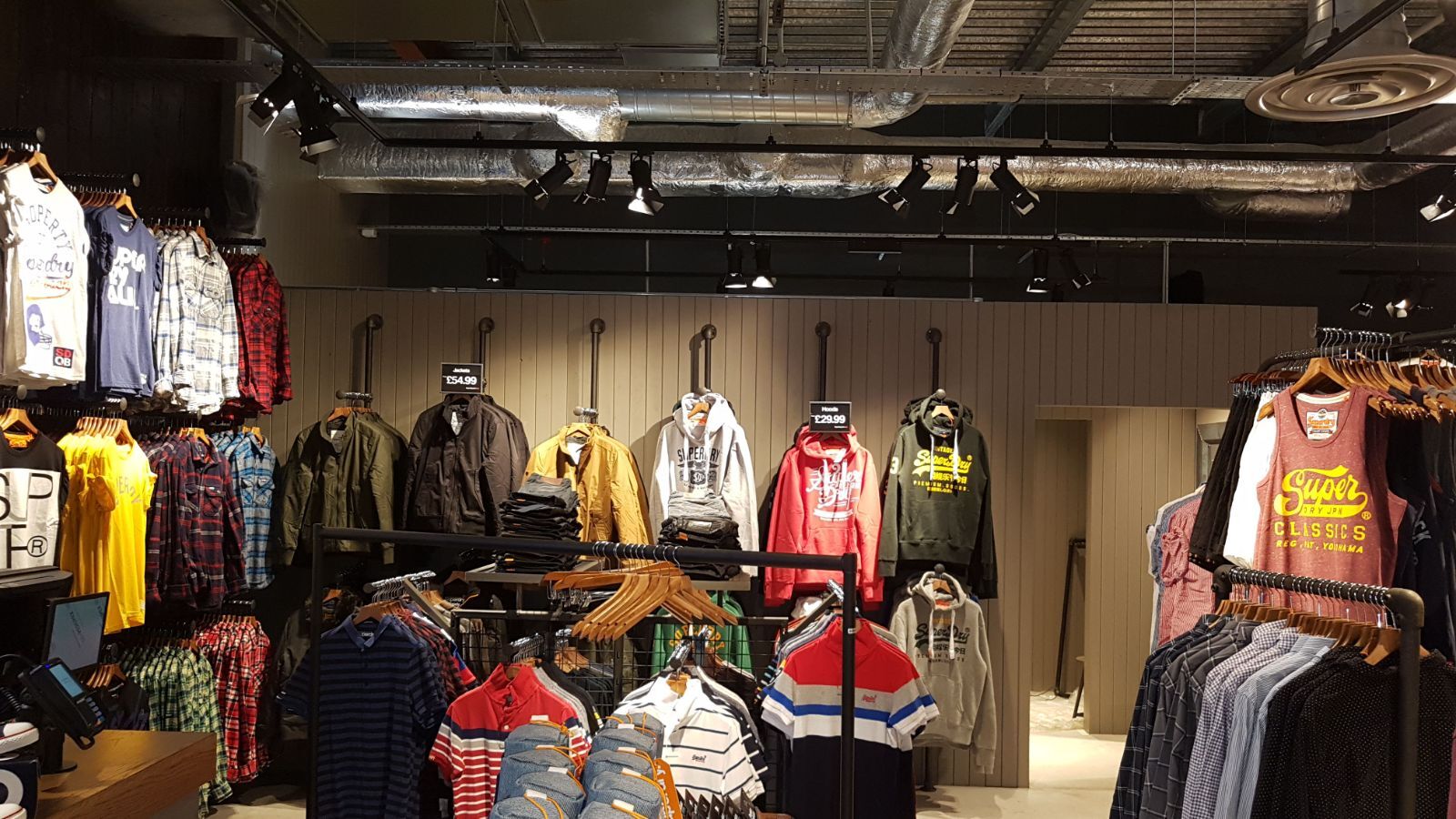 Superdry, York Designer Outlet Contrada Group LLP