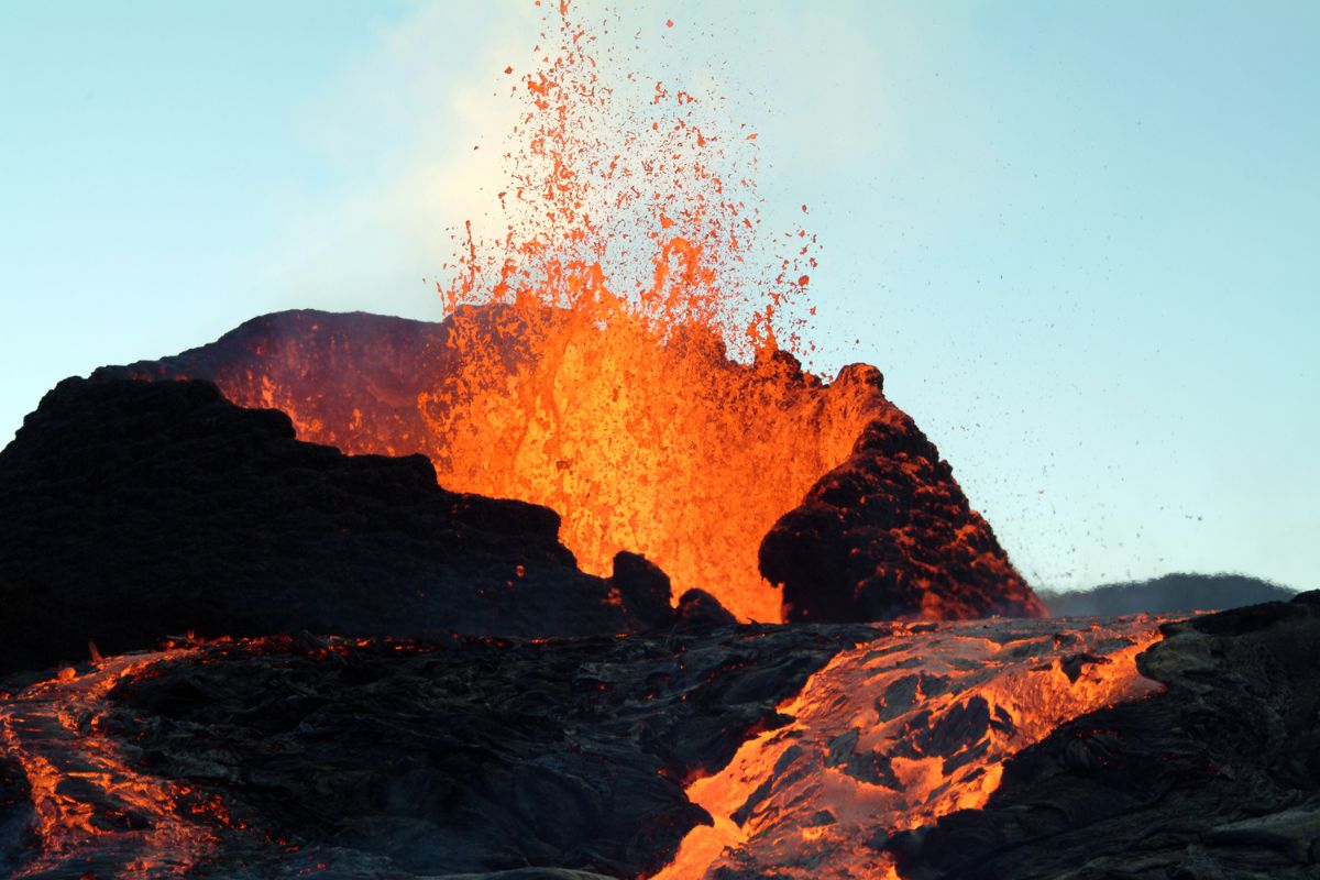 What Is The Difference Between Magma And Lava? ContrastHub