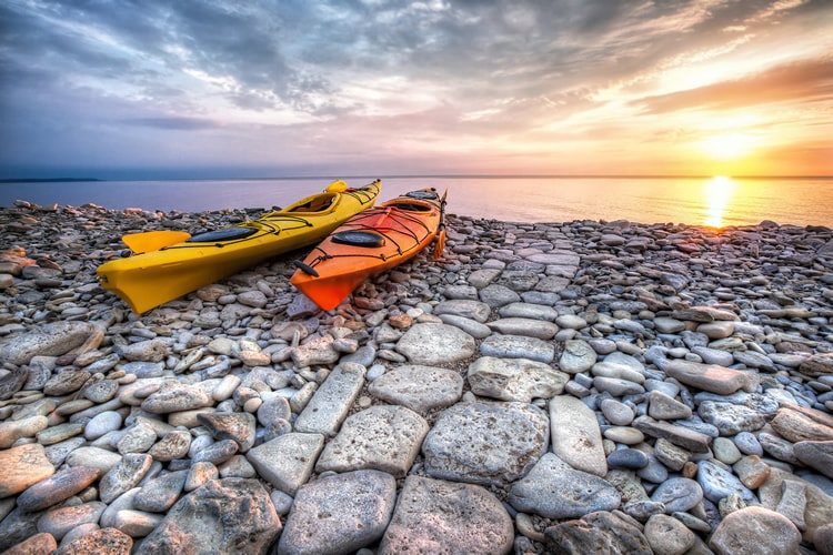 A Guide to Taking Great Canoeing & Kayaking Shots Contrastly