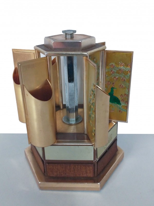 Vintage lipstickdispenser met muziek Kringwinkel