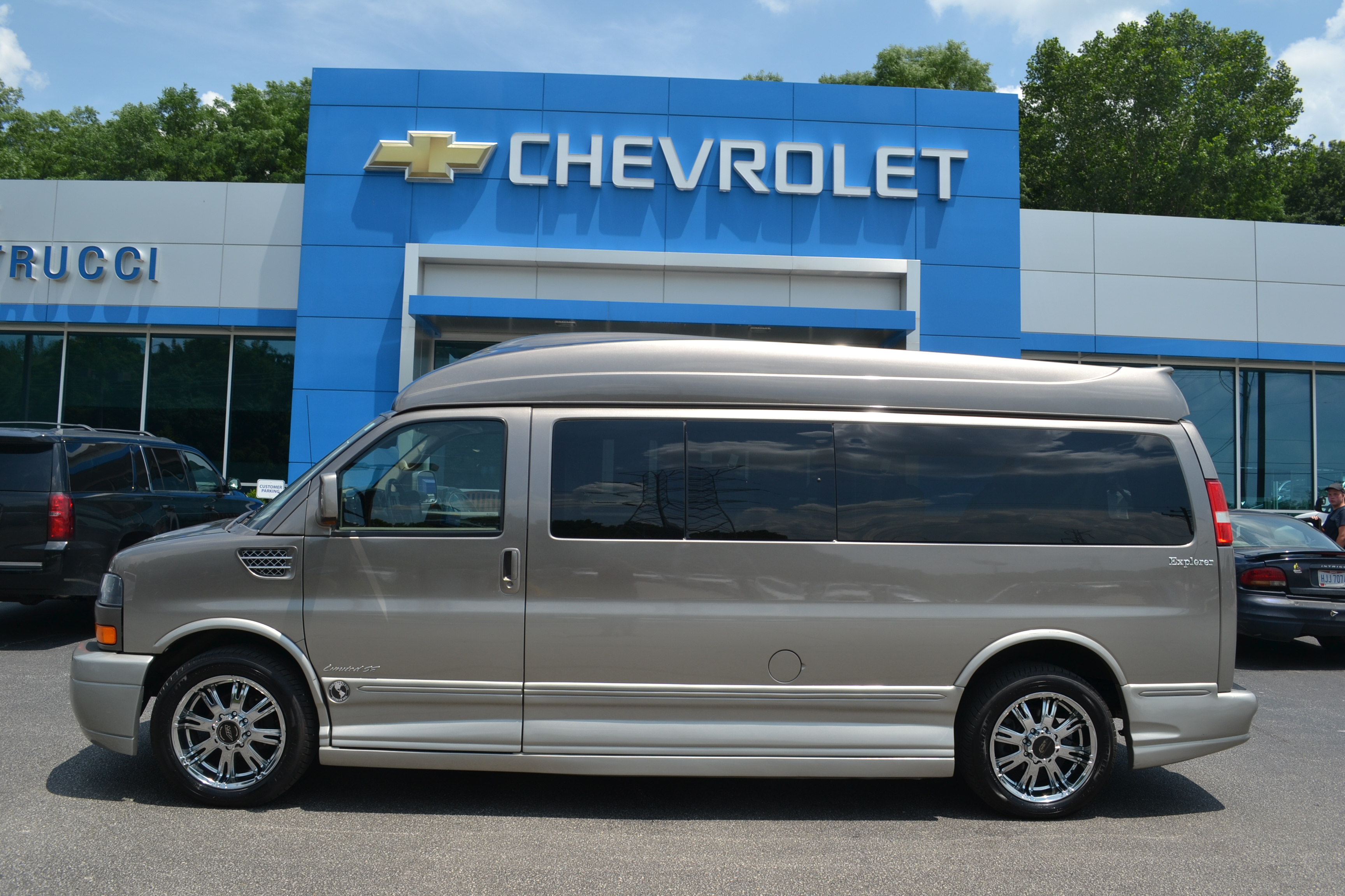 2012 GMC Savana 2500 9 Passenger Explorer Limited XSE Mike