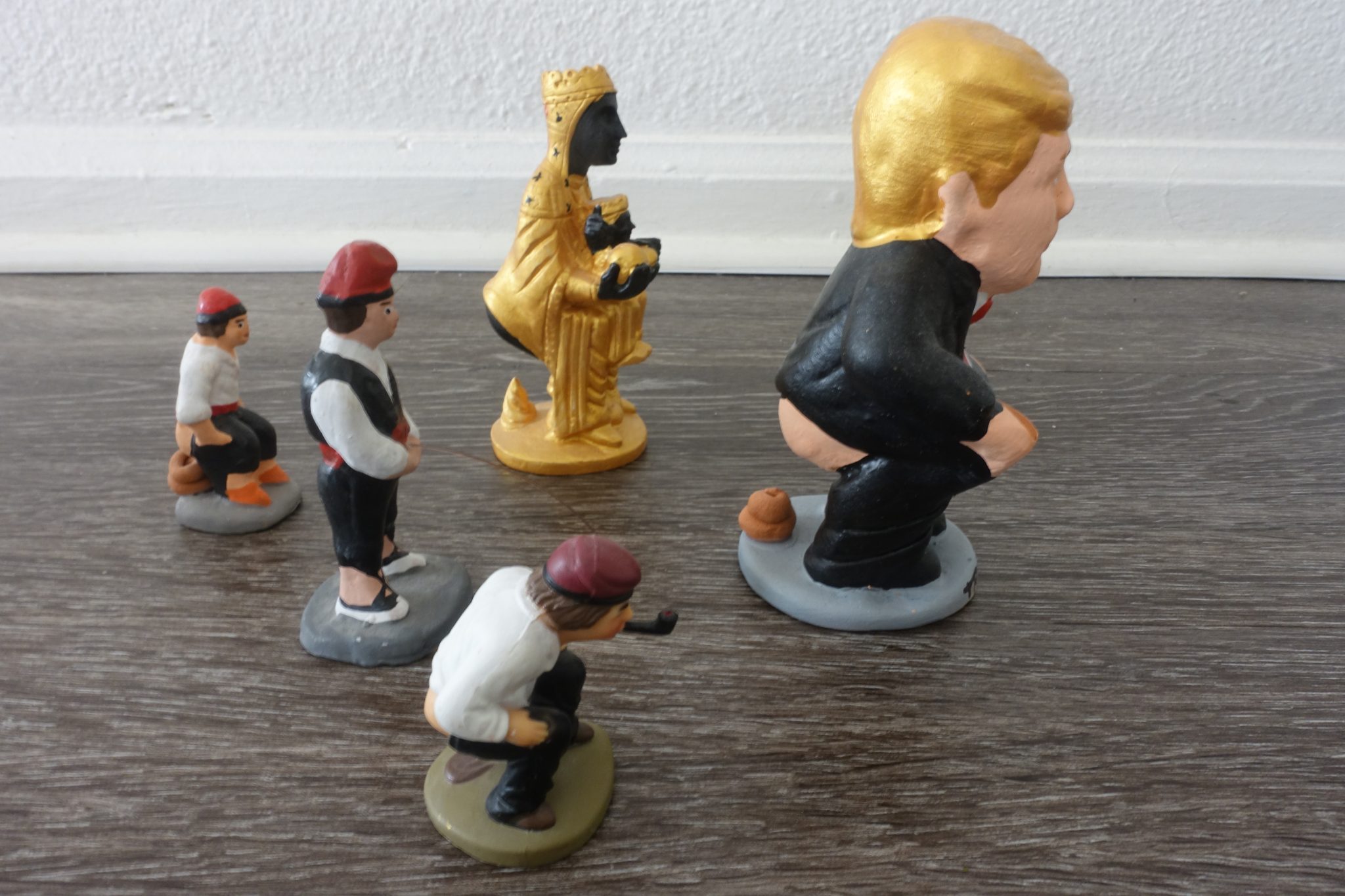 El Caganer • The Christmas Catalan "Pooper" Figurine • ConvoSpanish