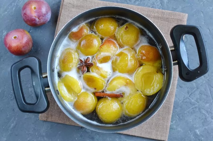 Plum Compote Recipe Cook.me Recipes