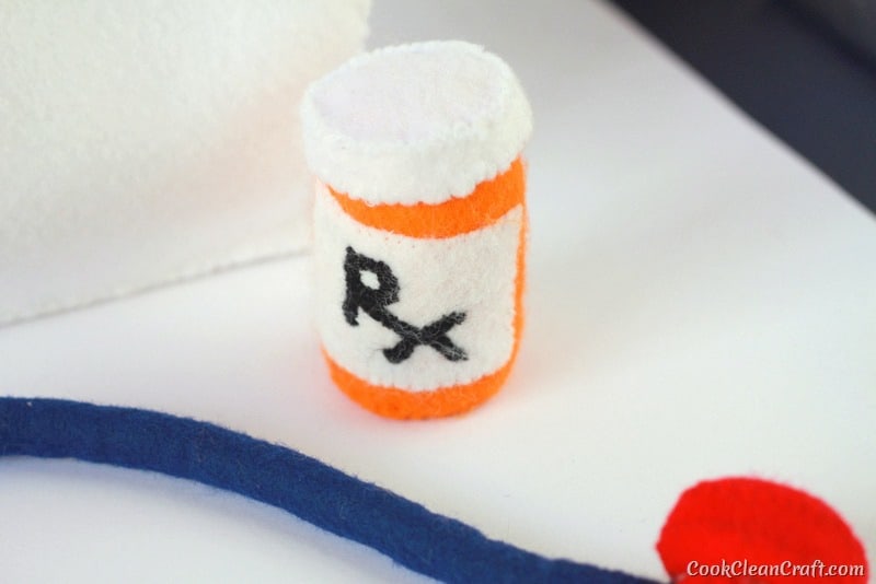 Felt Doctor’s Kit Cook Clean Craft