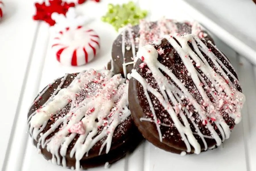 Ritz crackers dipped in chocolate.