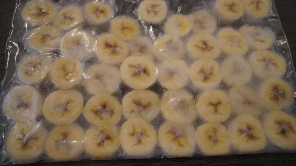 Can You Freeze a Banana in the Peel? (A Howto Guide) Cook for Folks