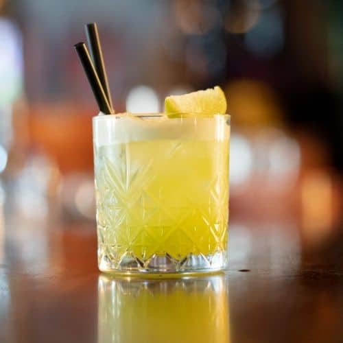 25 Sunny Lemon Cocktails For A Stir Crazy Summer Feeling!