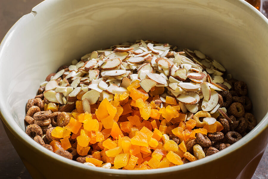 NoBake Almond Apricot Cheerios Bar Cooking Maniac