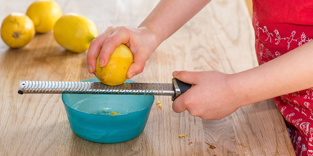 The Best Zester (2022 Reviews and Guides) CookingPlanIt
