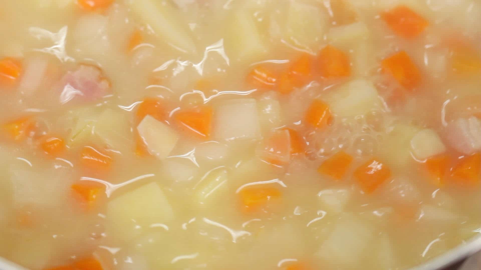 Clam Chowder Recipe (Winter Soup with Seasonal Clams and Vegetables