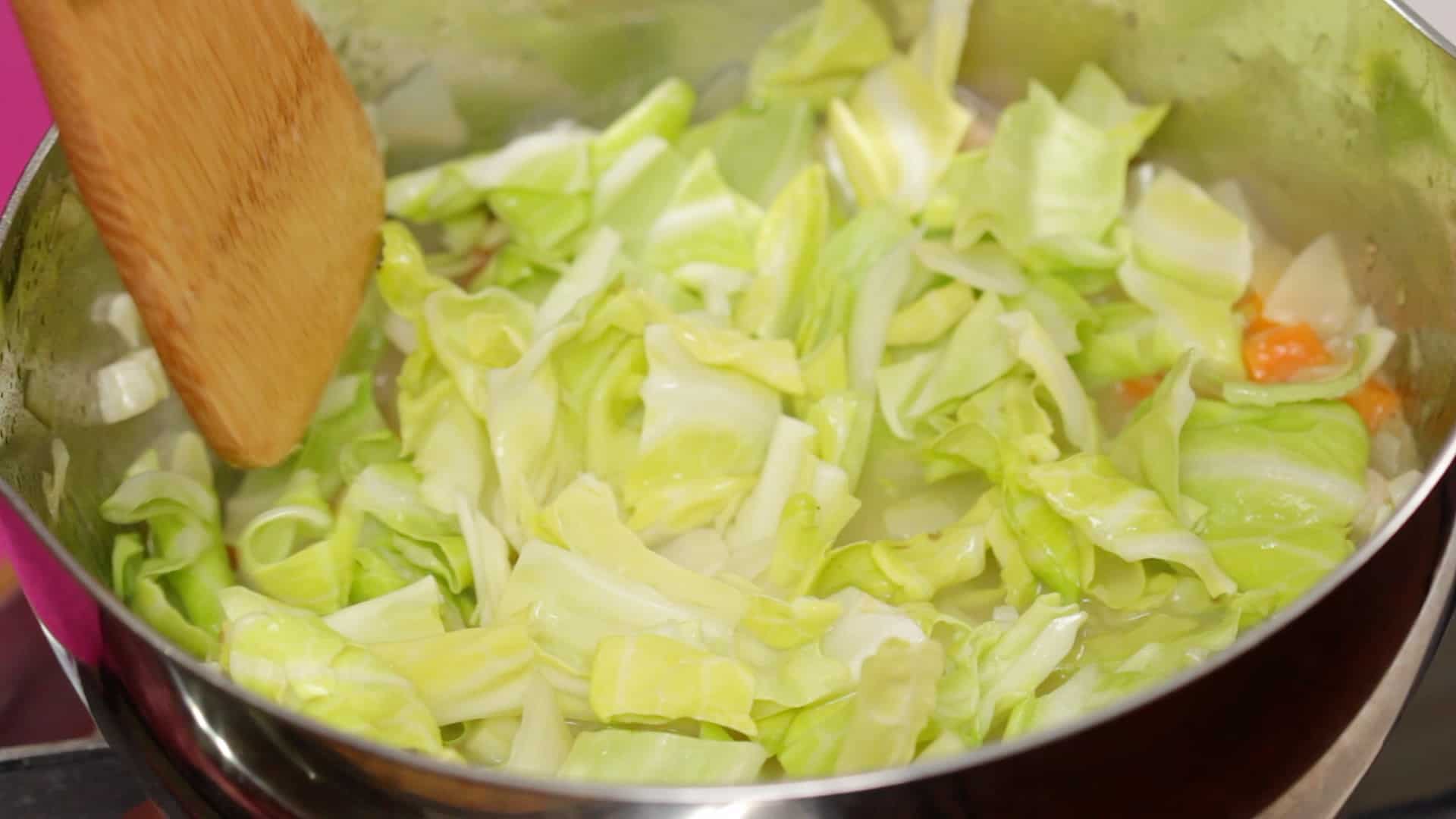 Clam Chowder Recipe (Winter Soup with Seasonal Clams and Vegetables
