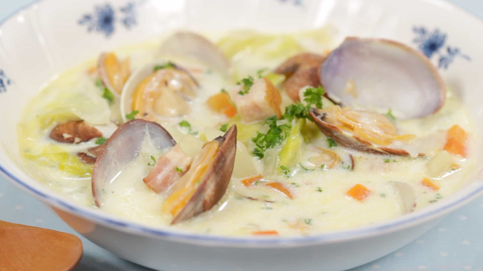 Clam Chowder Recipe (Winter Soup with Seasonal Clams and Vegetables