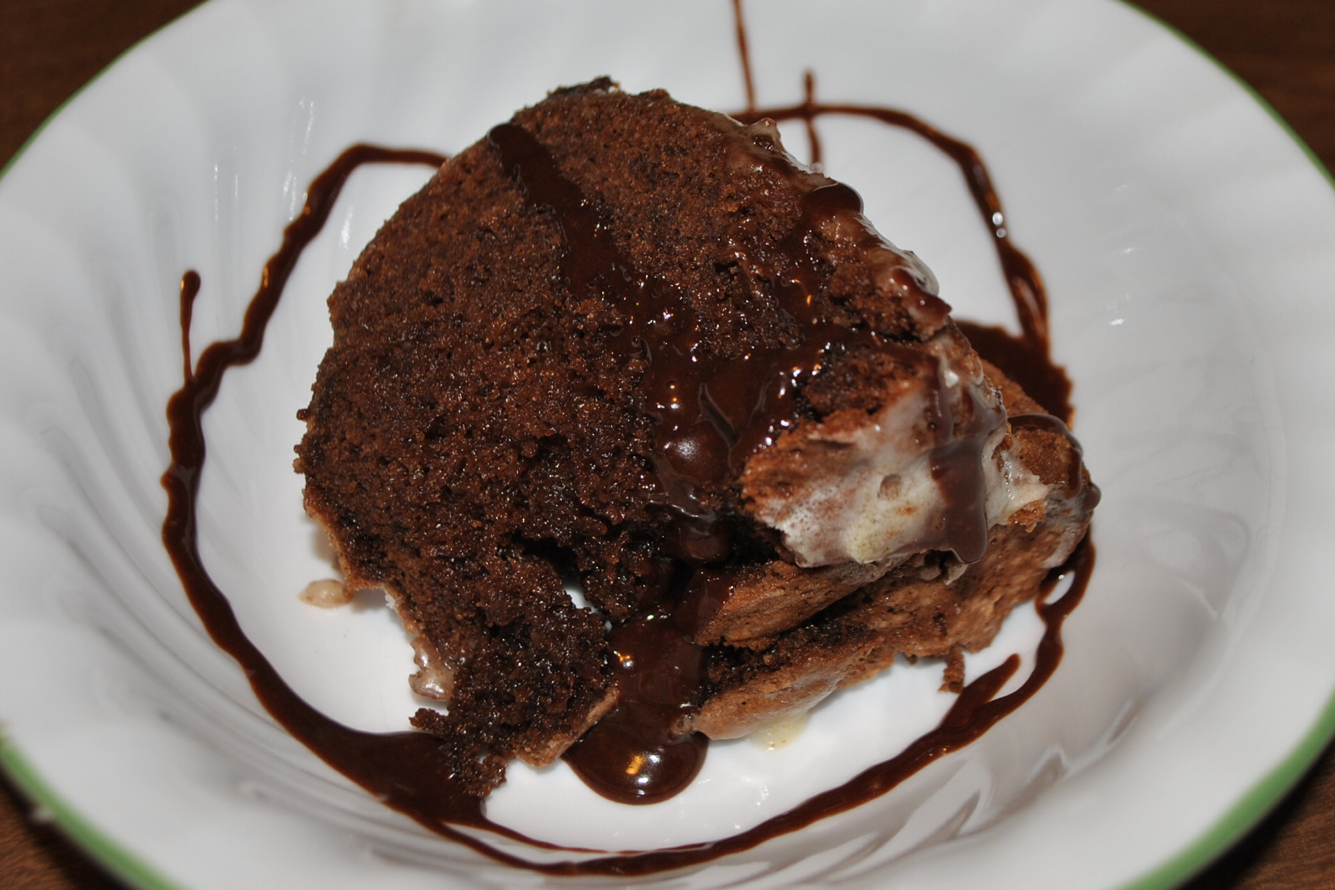 CHOCOLATE POUND CAKE / BROWNIE CAKE