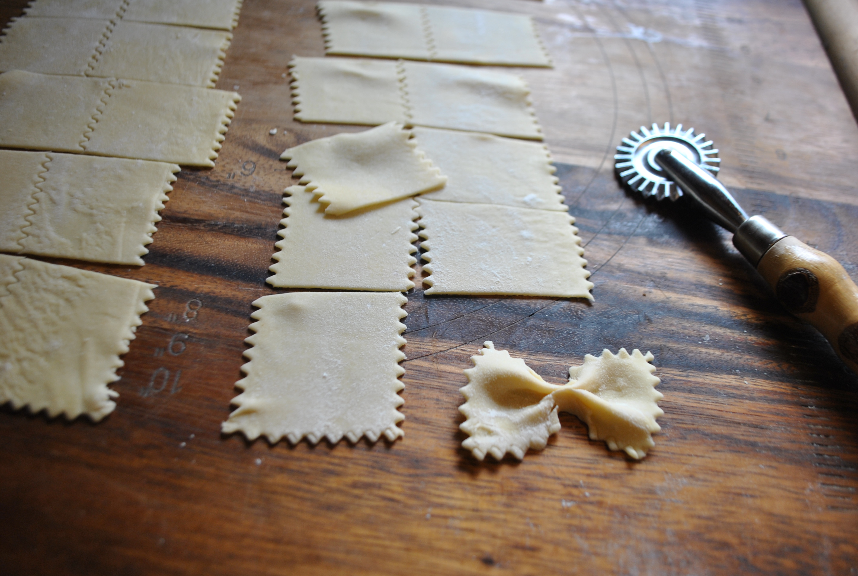 HOW TO SHAPE HOMEMADE FARFALLE PASTA