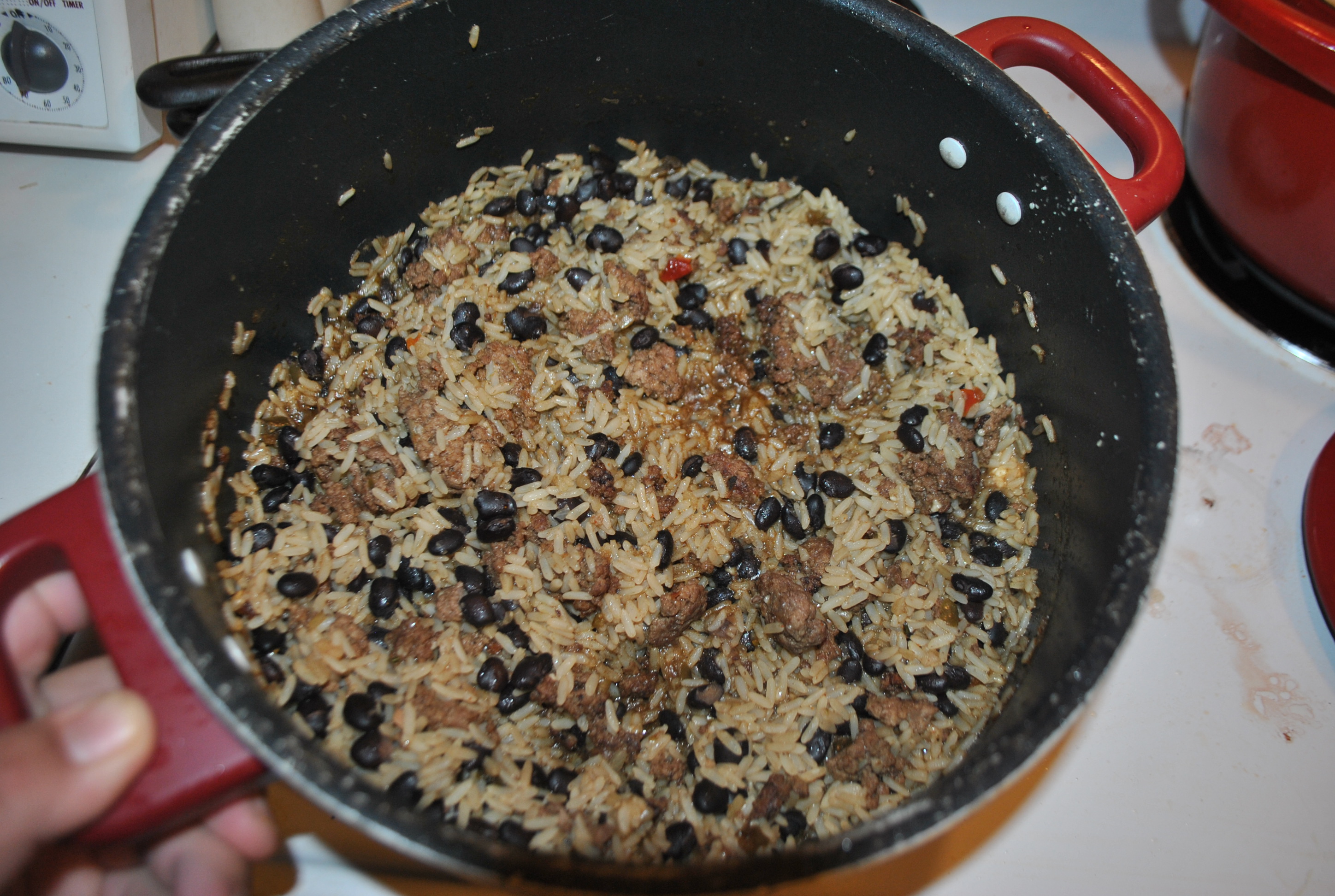 EASY & DELICIOUS BEEFY DIRTY RICE WITH BLACK BEANS