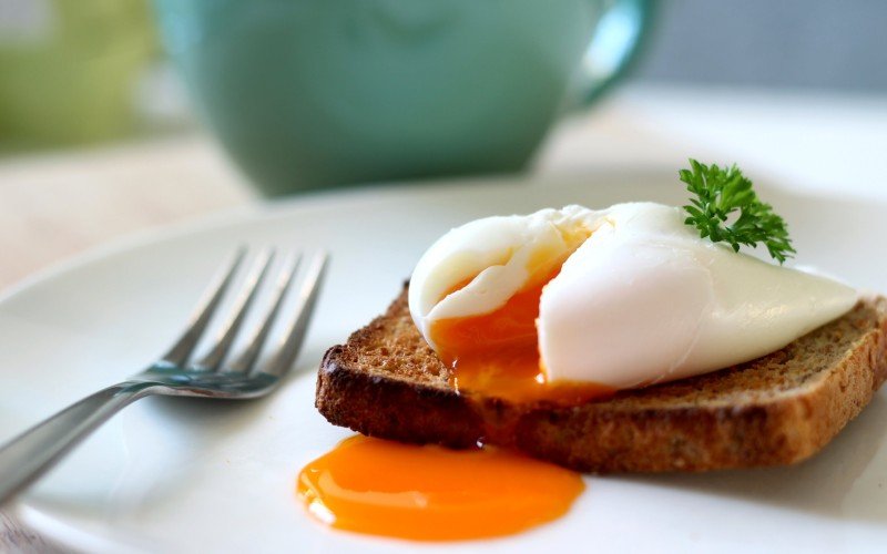 5 Steps to Perfectly Poached Eggs Cook It